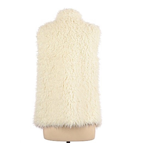Melrose & Market  | faux fur vest - Picture 6 of 11